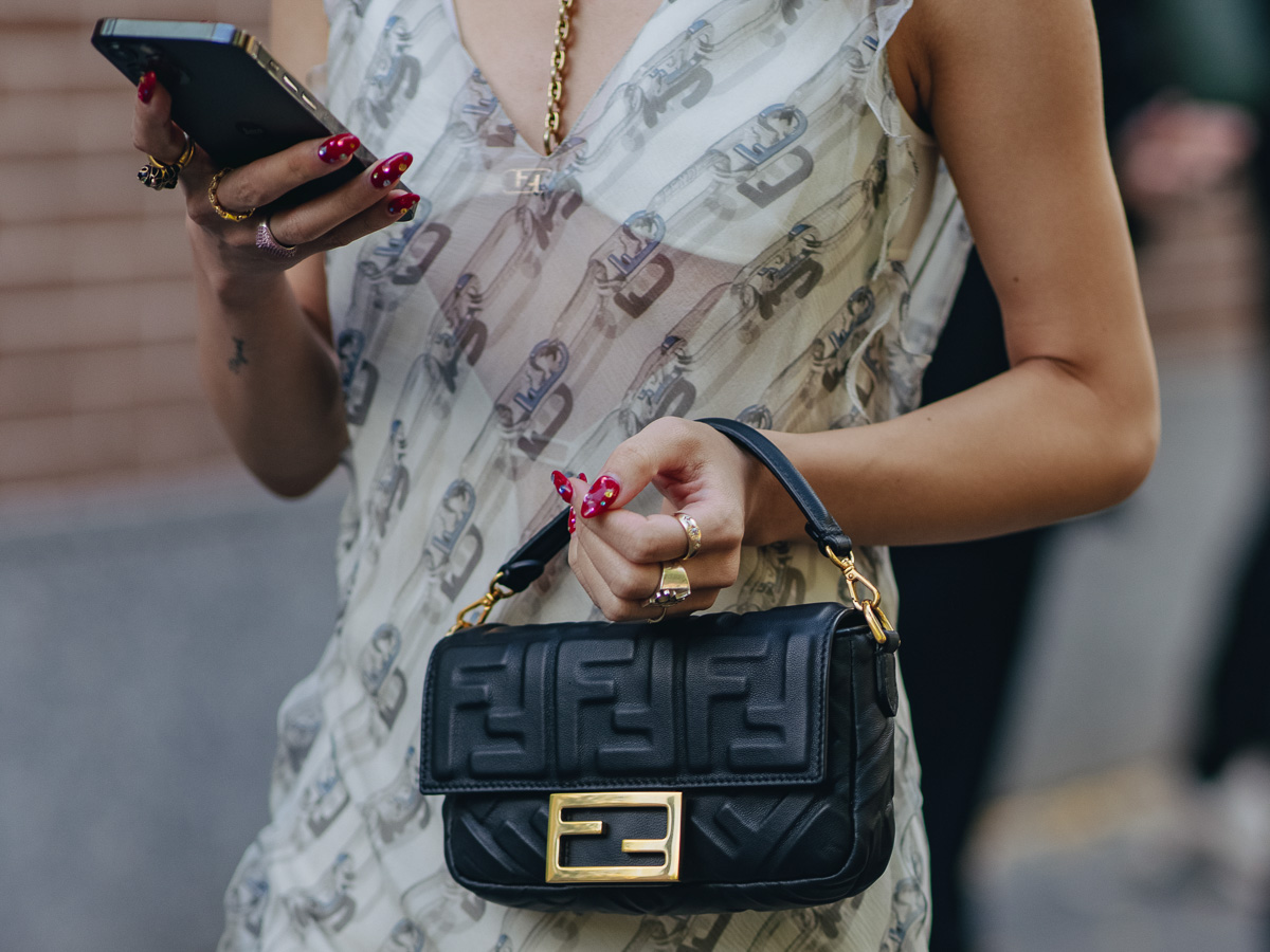 http://bluesun.in/storage/photos/1/Mini-Bags-and-Mini-Wallets.jpg